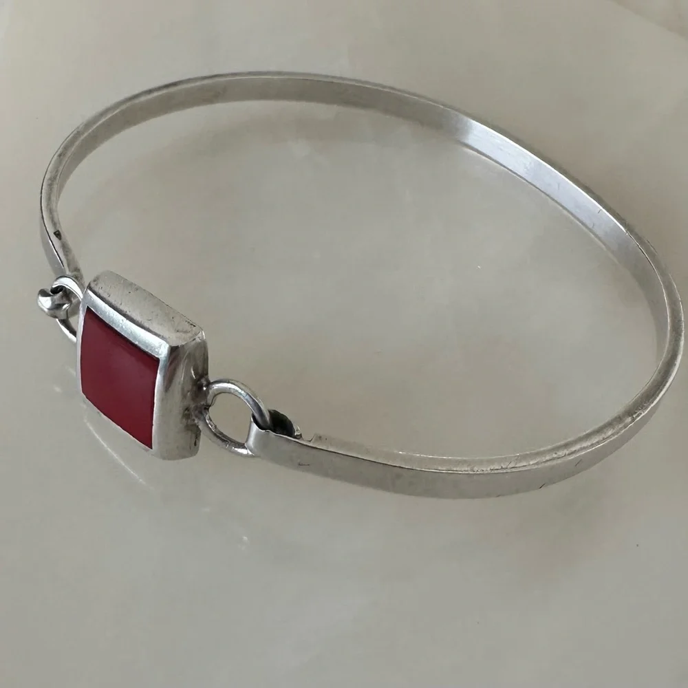 Red Jasper Sterling Silver Bangle Bracelet - Picture 8 of 8